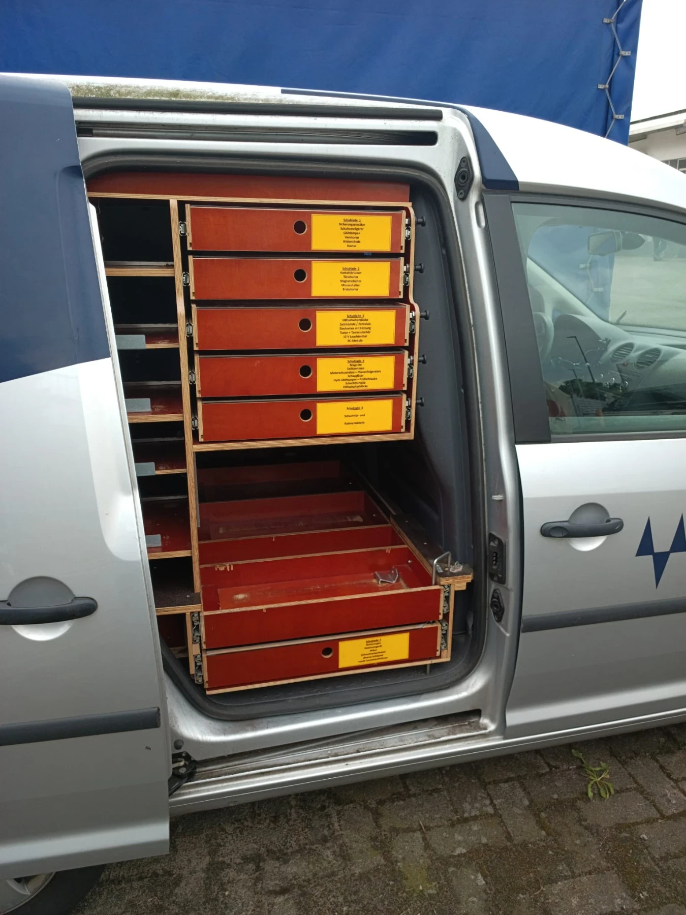 VW Caddy 1.6 Dizel klima, снимка 10 - Автомобили и джипове - 55554690