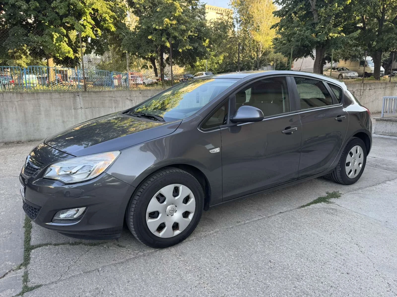 Opel Astra 1.4 87hp, снимка 4 - Автомобили и джипове - 55619580