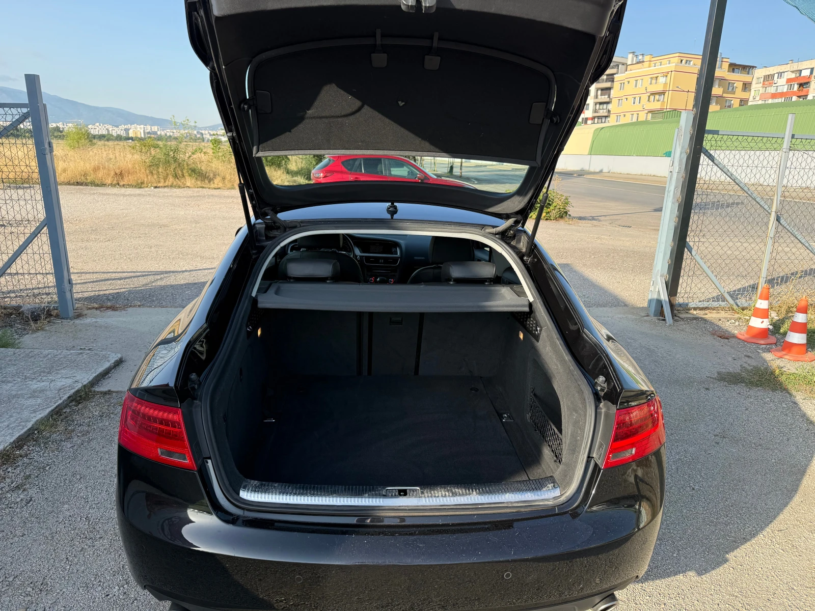 Audi A5 SB 3.0tdi QUATTRO* ОБДУХВАНЕ* ПОДГРЕВ* ПАМЕТ* LED, снимка 8 - Автомобили и джипове - 55812304