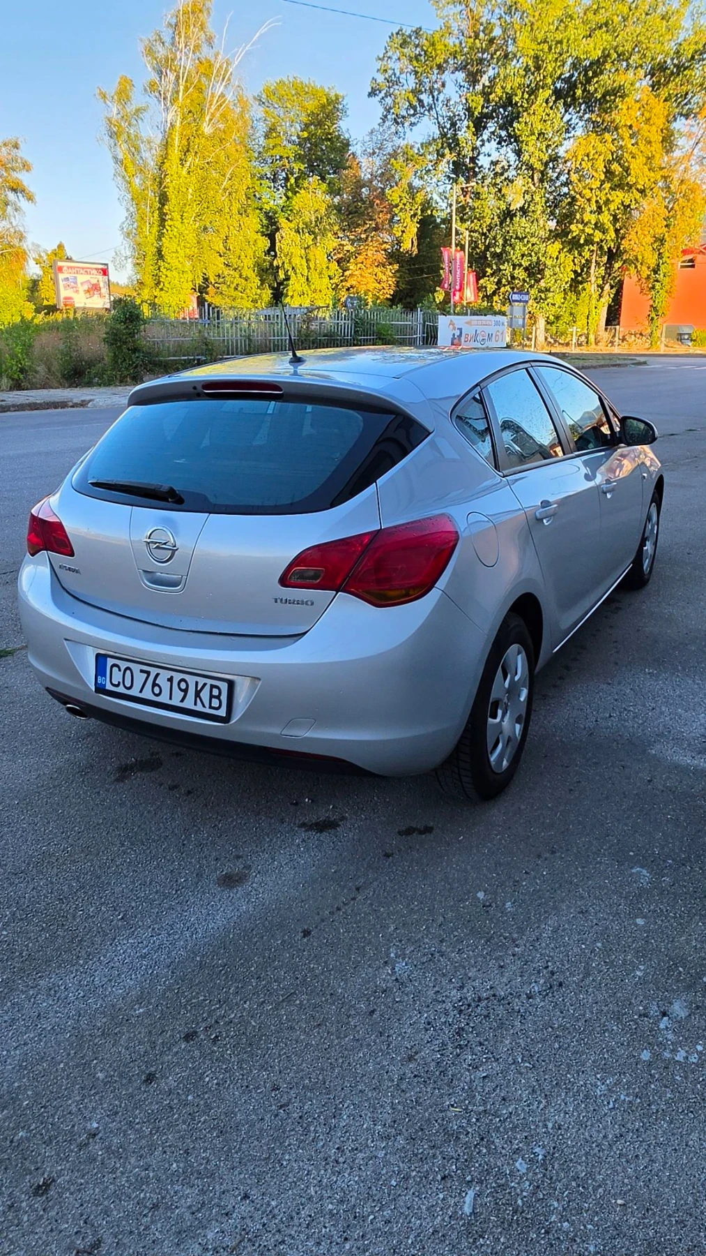 Opel Astra 1.4Turbo Газ. Инж. 6ск, снимка 4 - Автомобили и джипове - 55971091