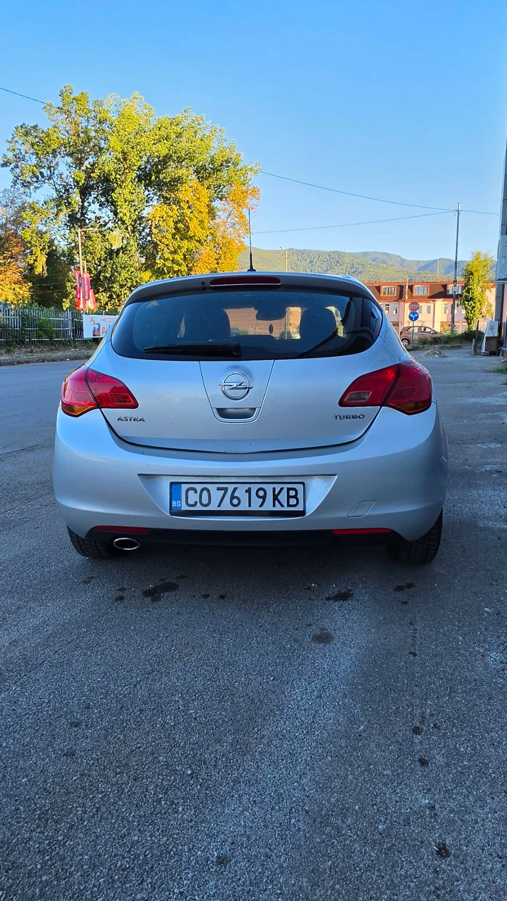Opel Astra 1.4Turbo Газ. Инж. 6ск, снимка 5 - Автомобили и джипове - 55971091
