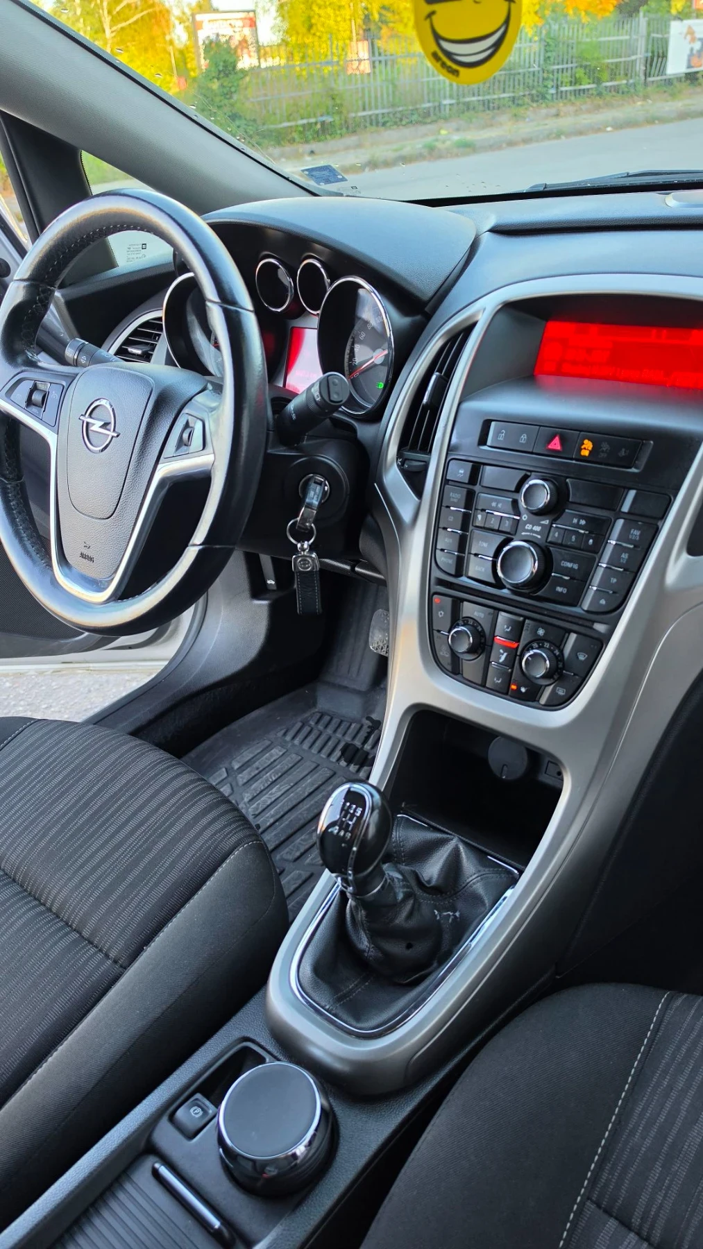 Opel Astra 1.4Turbo Газ. Инж. 6ск, снимка 10 - Автомобили и джипове - 55971091