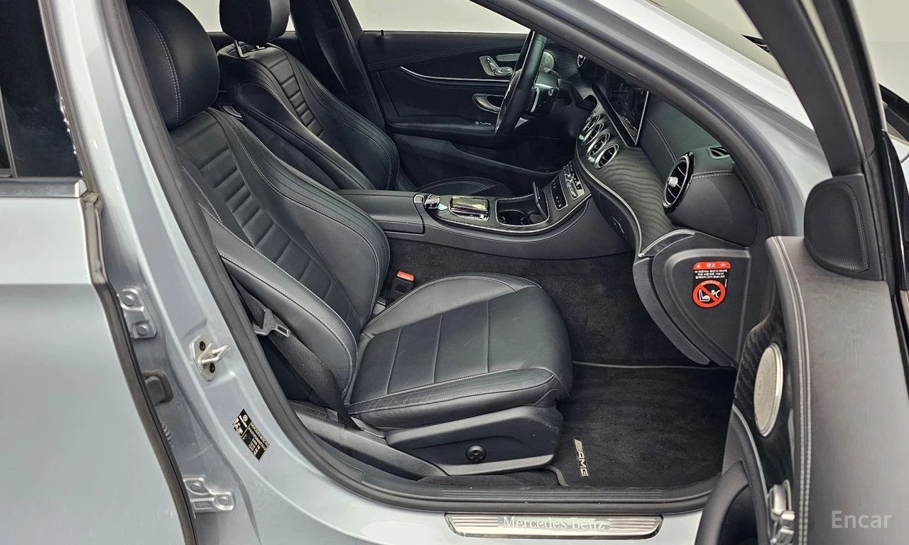 Mercedes-Benz E 220 4MATIC* AMG* LINE* BURMESTER* ДИСТРОНИК* ХЕДЪП* 36, снимка 14 - Автомобили и джипове - 56141442