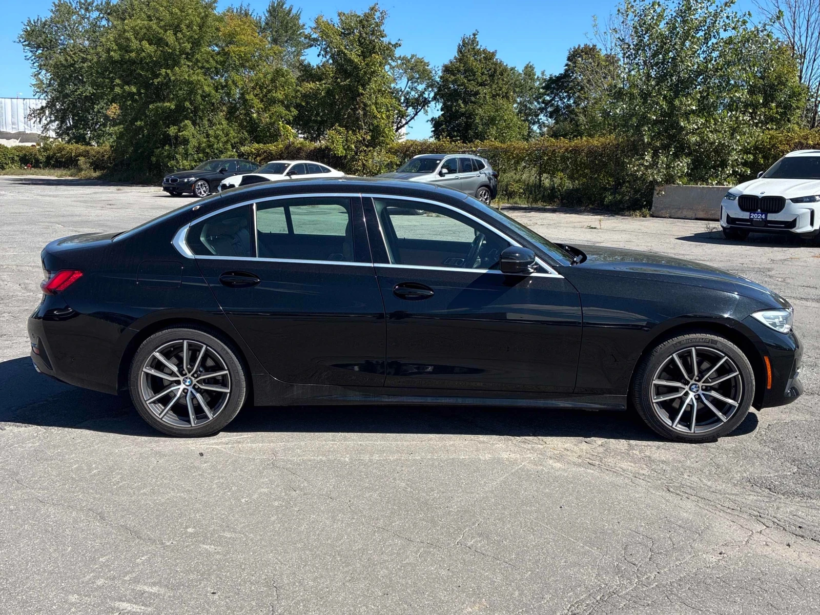 BMW 330 * xDrive * CARFAX * , снимка 3 - Автомобили и джипове - 56144416