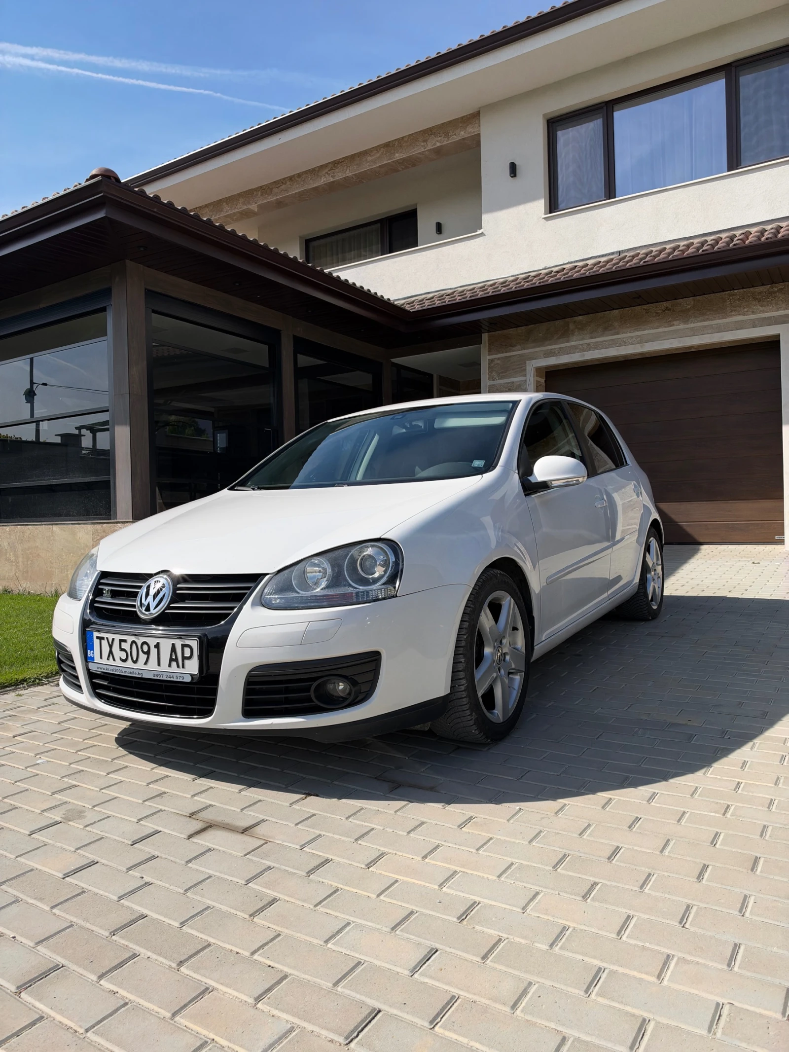 VW Golf, снимка 2 - Автомобили и джипове - 56411373