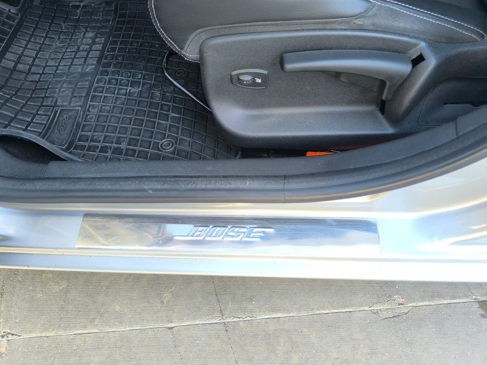 Renault Megane 1.4 TCE Bose Edition , снимка 11 - Автомобили и джипове - 56440782