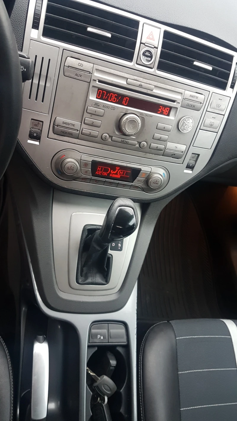 Ford Kuga 2.0TDI 4×4, снимка 14 - Автомобили и джипове - 52890054