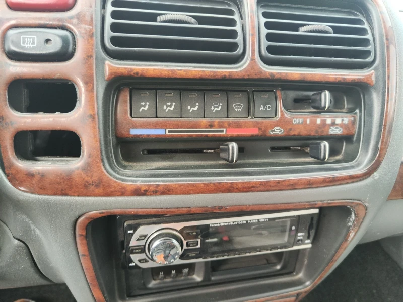 Suzuki Grand vitara 2.5 LPG KLIMA 4#4, снимка 14 - Автомобили и джипове - 53091005