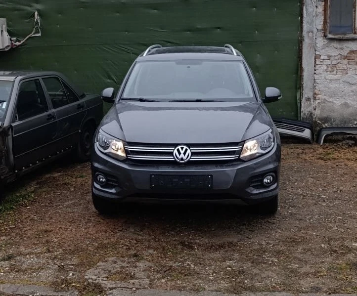 VW Tiguan 1 Собственик, снимка 1 - Автомобили и джипове - 48017908