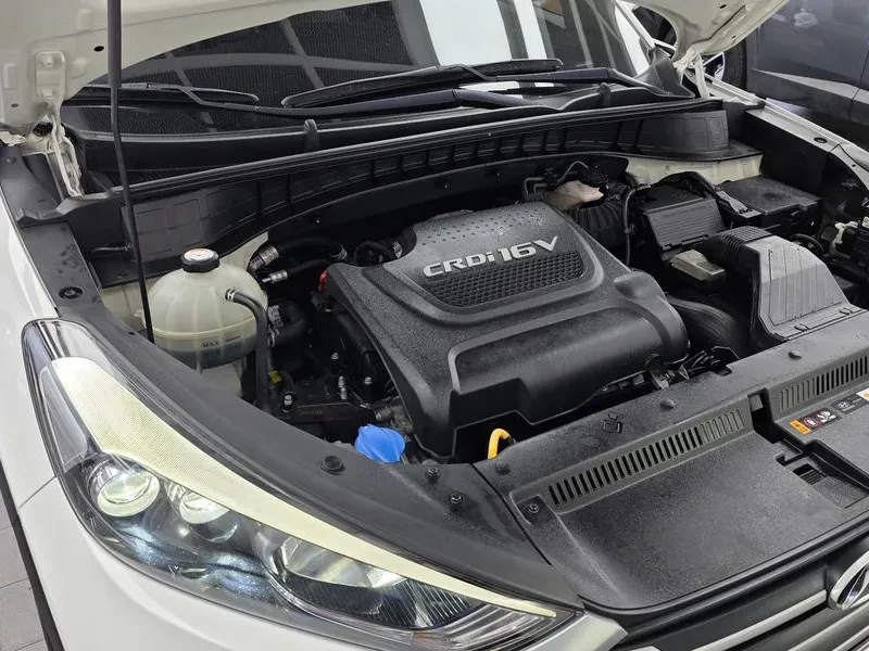Hyundai Tucson Diesel 2.0 4Wd Premium, снимка 6 - Автомобили и джипове - 55615948