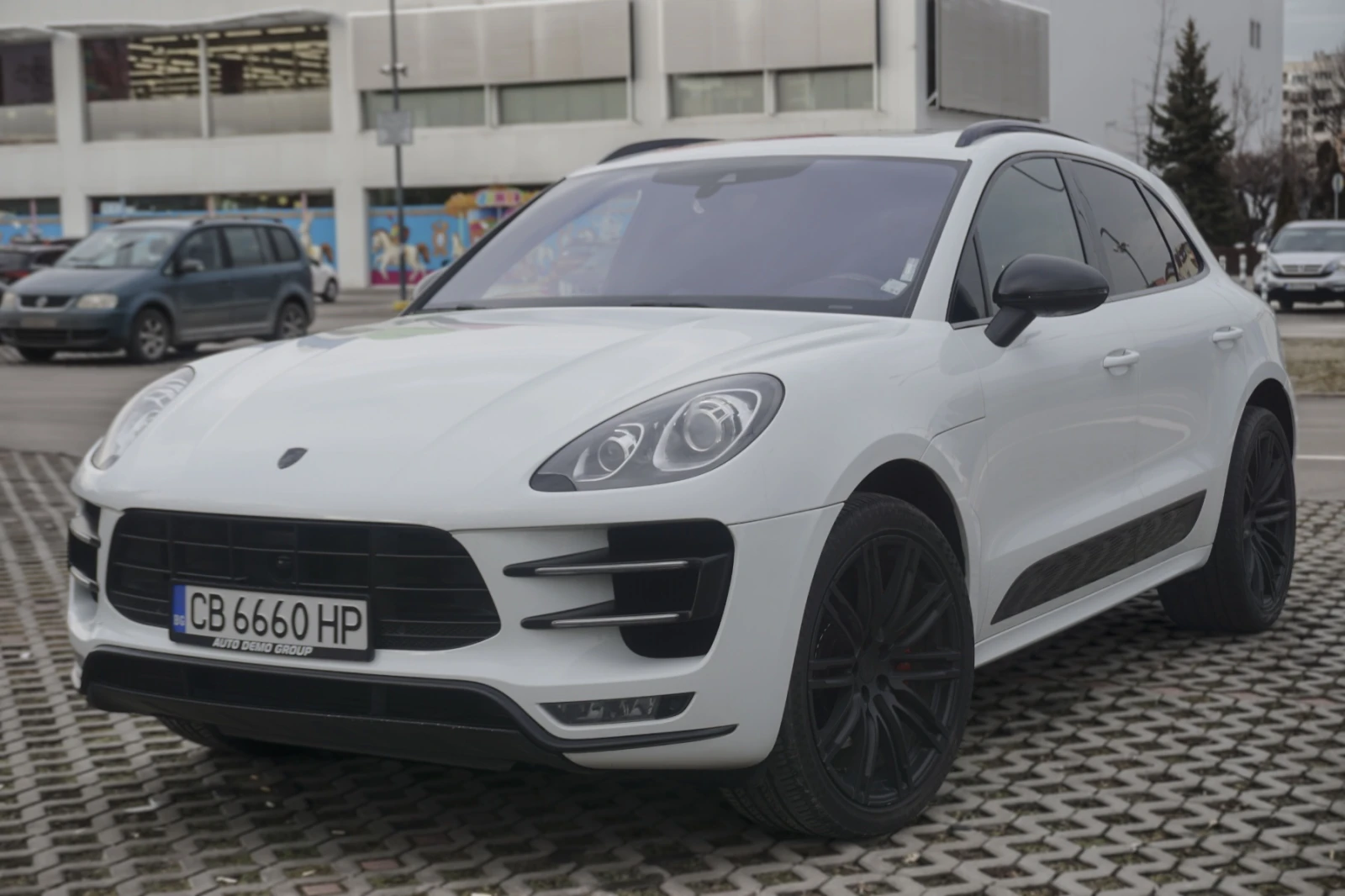 Porsche Macan TURBO - изображение 2