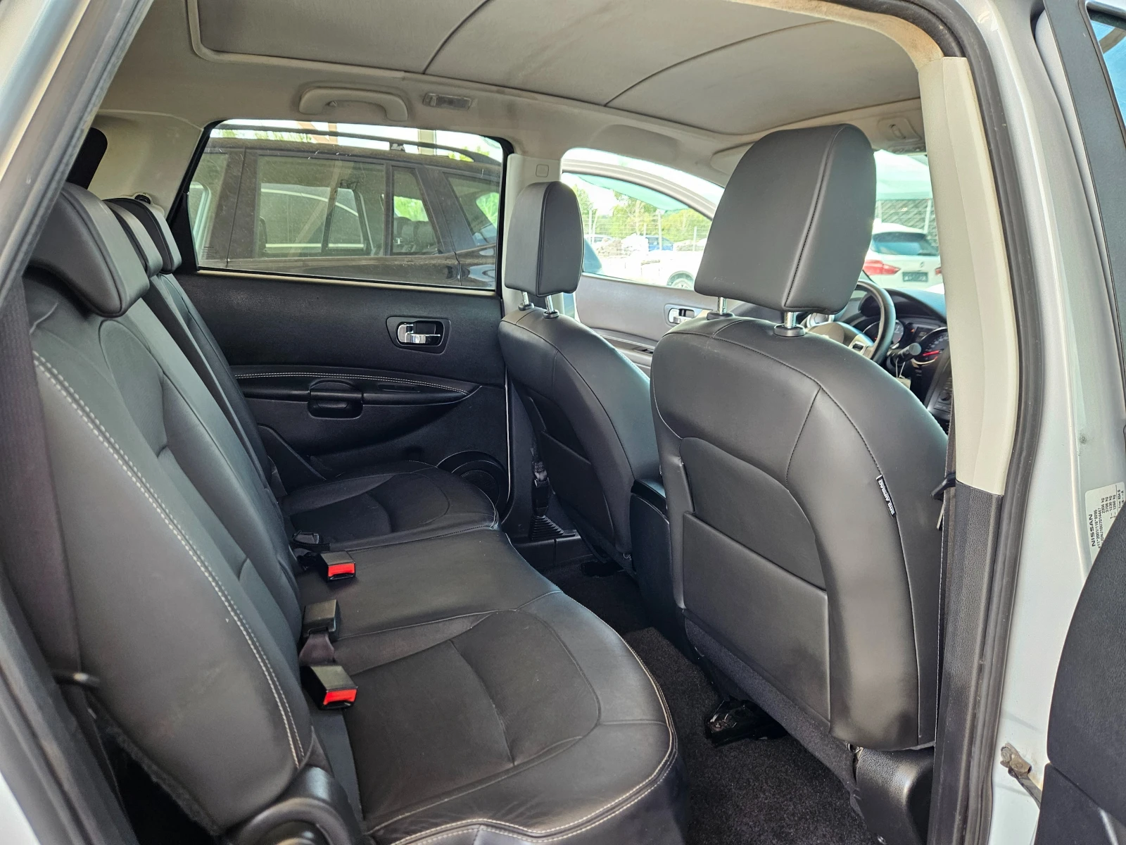 Nissan Qashqai 2.0 cdi 4x4 автоматик 7 местна  | Mobile.bg — изображение 14