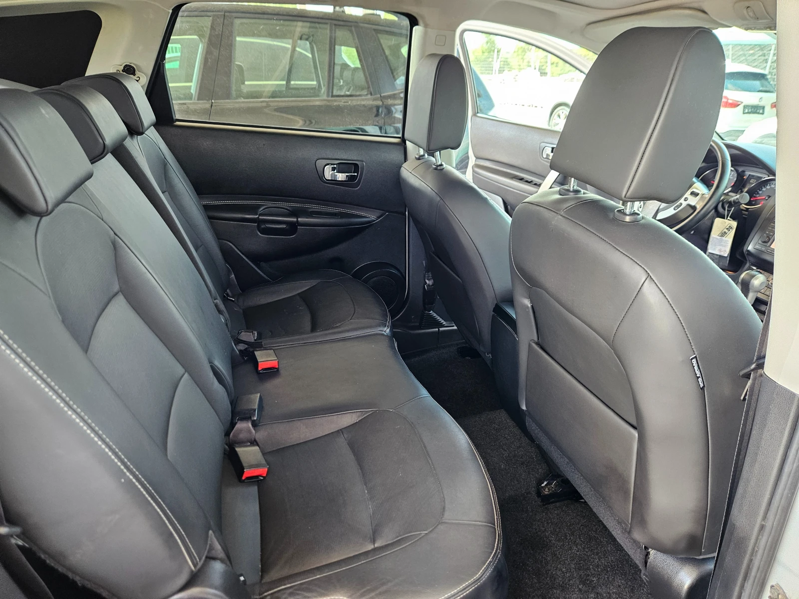 Nissan Qashqai 2.0 cdi 4x4 автоматик 7 местна  | Mobile.bg — изображение 11