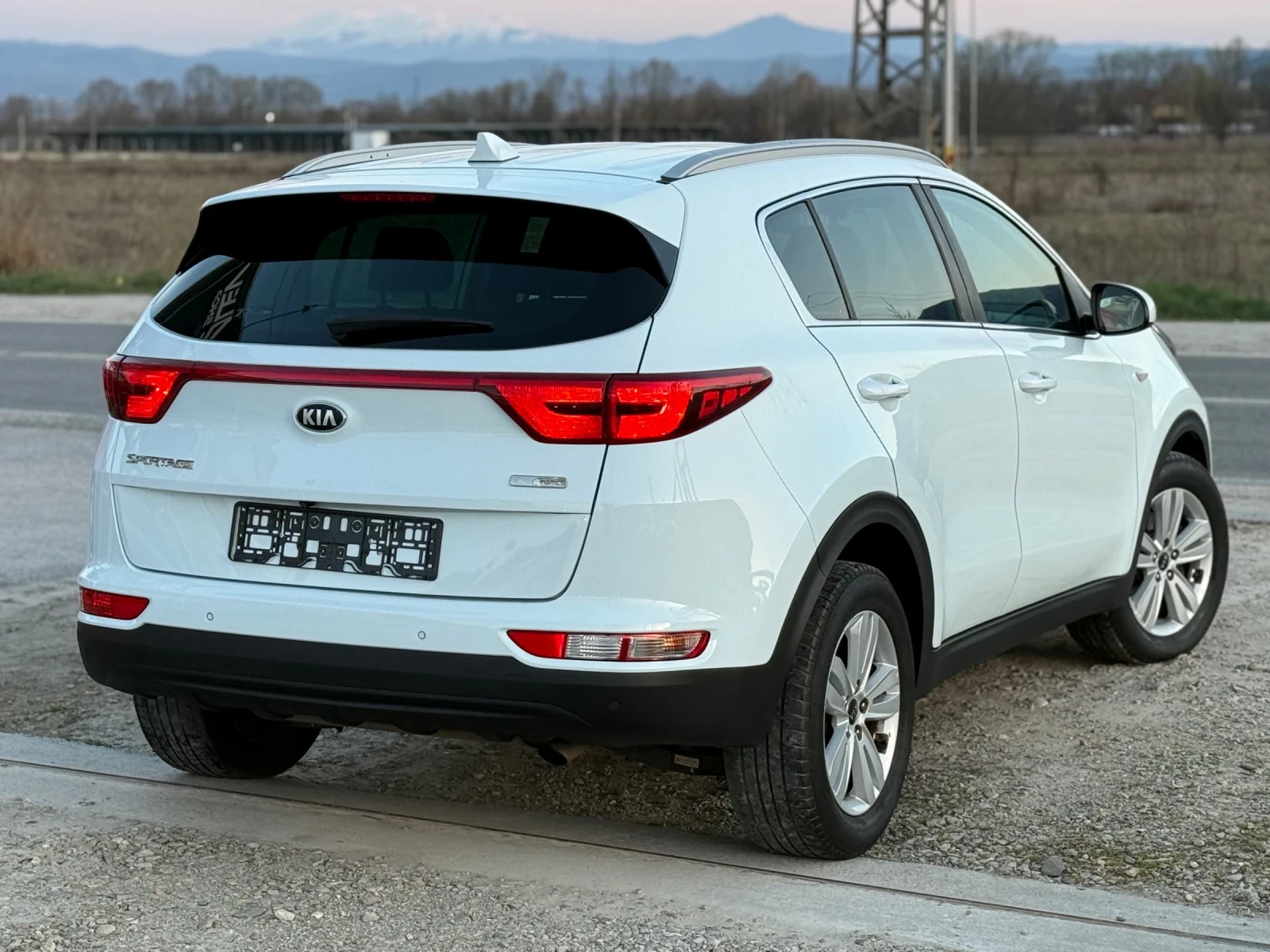 Kia Sportage 1.7 CRDI ЛИЗИНГ, снимка 6 - Автомобили и джипове - 53819621