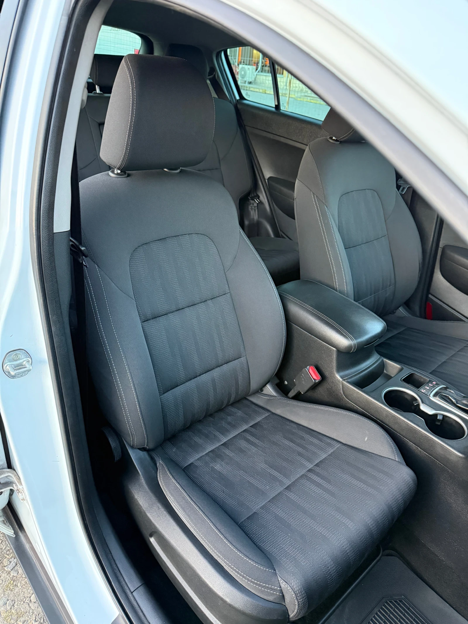 Kia Sportage 1.7 CRDI ЛИЗИНГ, снимка 13 - Автомобили и джипове - 53819621