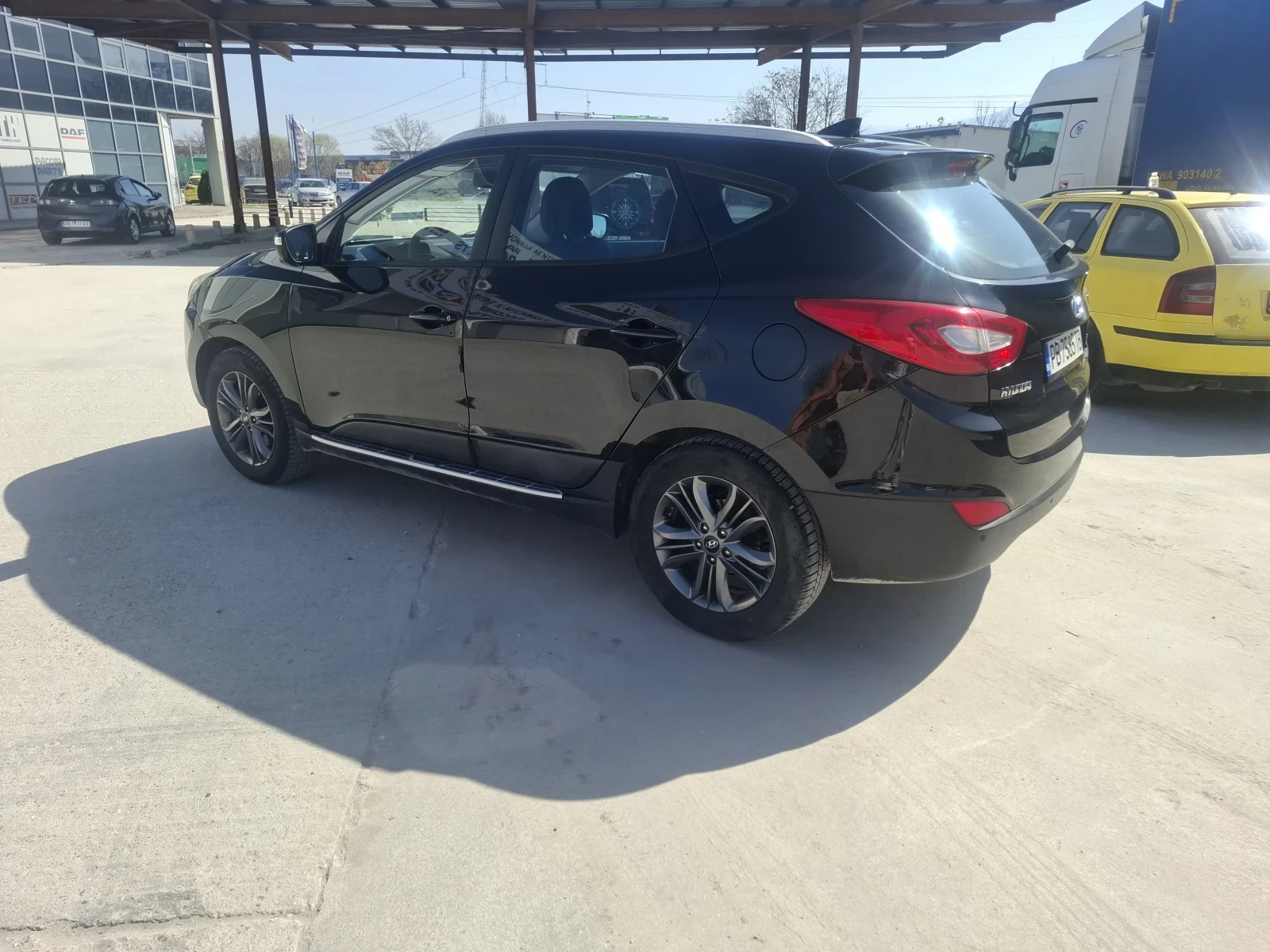Hyundai IX35, снимка 3 - Автомобили и джипове - 53836151