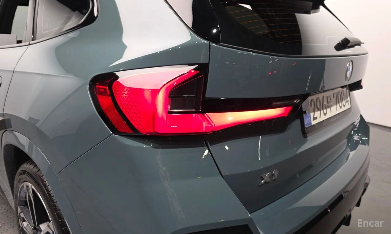 BMW X1 M35i* xDRIVE* HARMAN CARDON* ПОДГРЕВ* , снимка 15 - Автомобили и джипове - 54751421