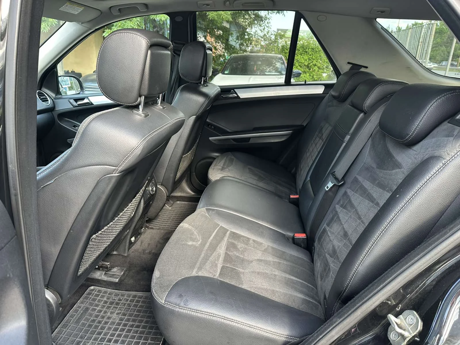 Mercedes-Benz ML 320 CDI НА ПРУЖИНИ, снимка 10 - Автомобили и джипове - 54773767