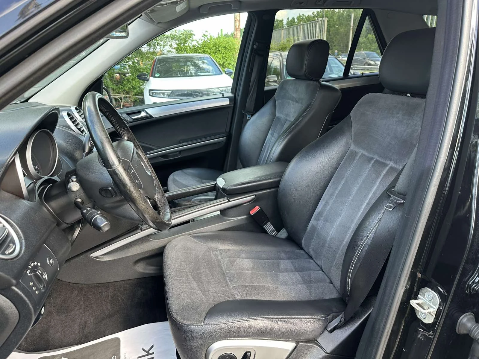 Mercedes-Benz ML 320 CDI НА ПРУЖИНИ, снимка 9 - Автомобили и джипове - 54773767