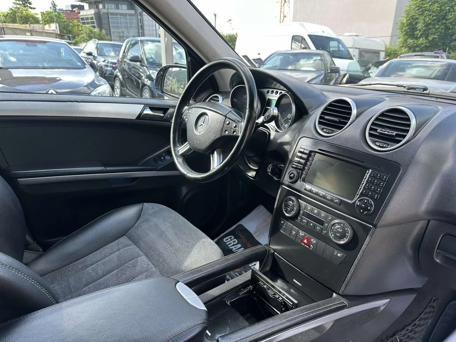 Mercedes-Benz ML 320 CDI НА ПРУЖИНИ, снимка 15 - Автомобили и джипове - 54773767