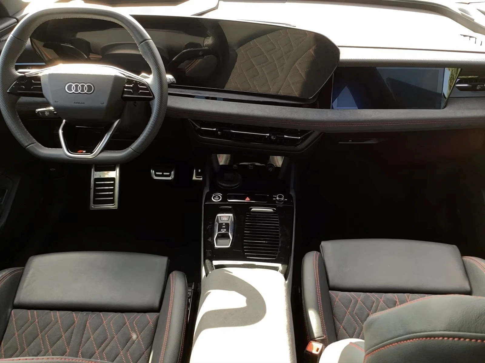 Audi Q6 E-TRON 55* PERFORMANCE* EDITION ONE* 360* B&O* , снимка 4 - Автомобили и джипове - 55258354