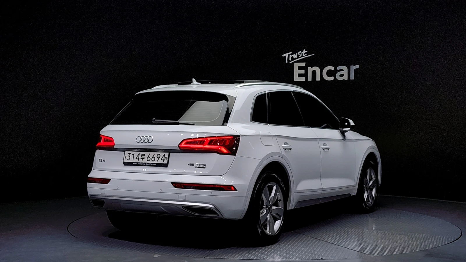 Audi Q5 45TFSI * ПОДГРЕВ * 360 * HUD * ПАНОРАМА, снимка 3 - Автомобили и джипове - 55293931