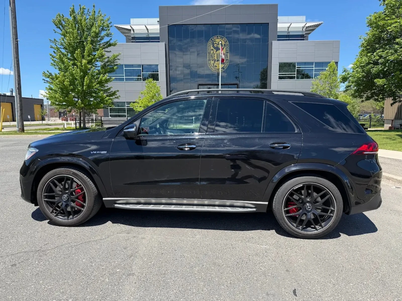 Mercedes-Benz GLE 63 S AMG 4MATIC* ПОДГРЕВ* ОБДУХВАНЕ* ПАНО* 360* BURMESTER* , снимка 2 - Автомобили и джипове - 55512741