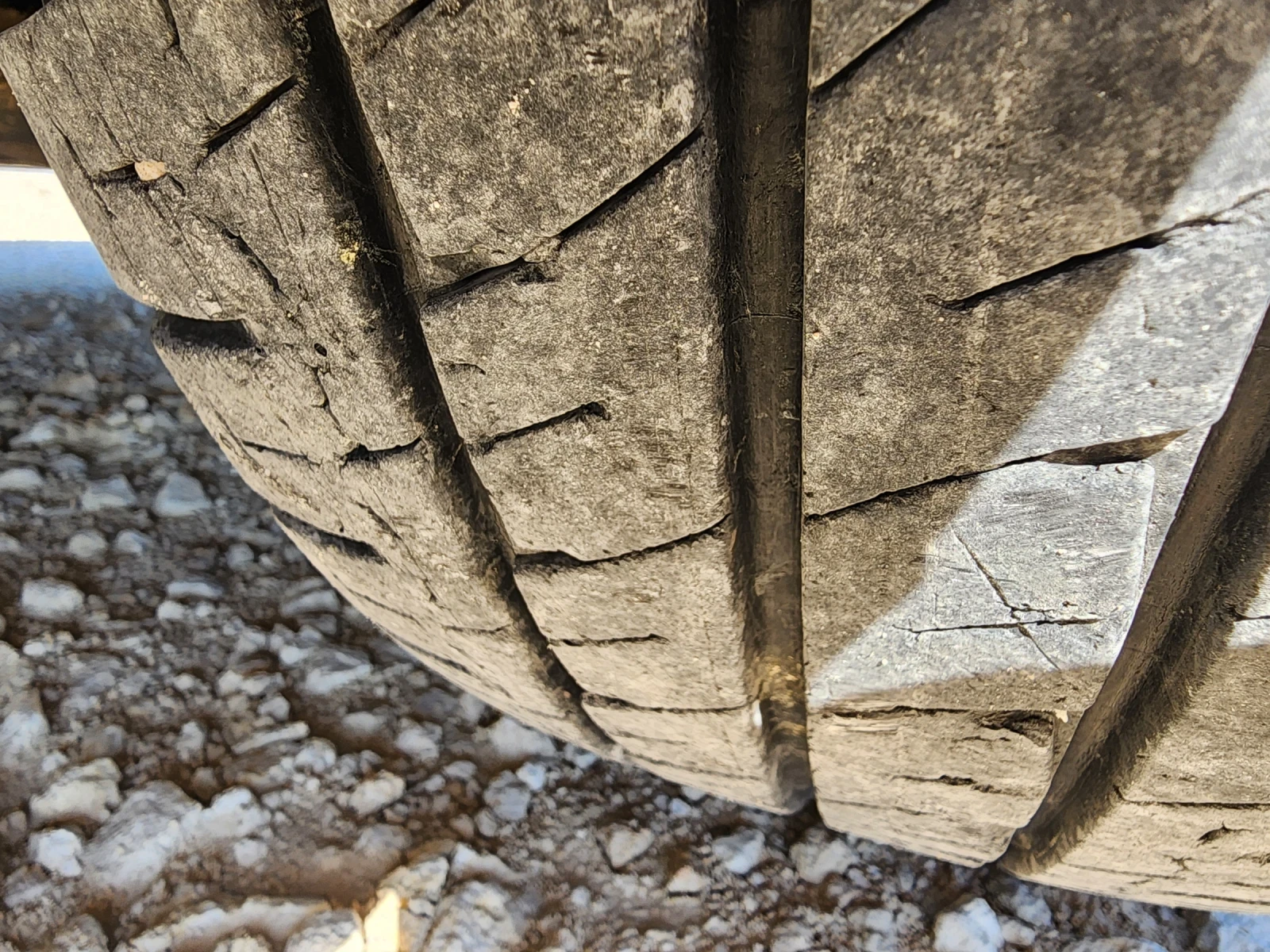 Opel Vivaro, снимка 10 - Бусове и автобуси - 56021059