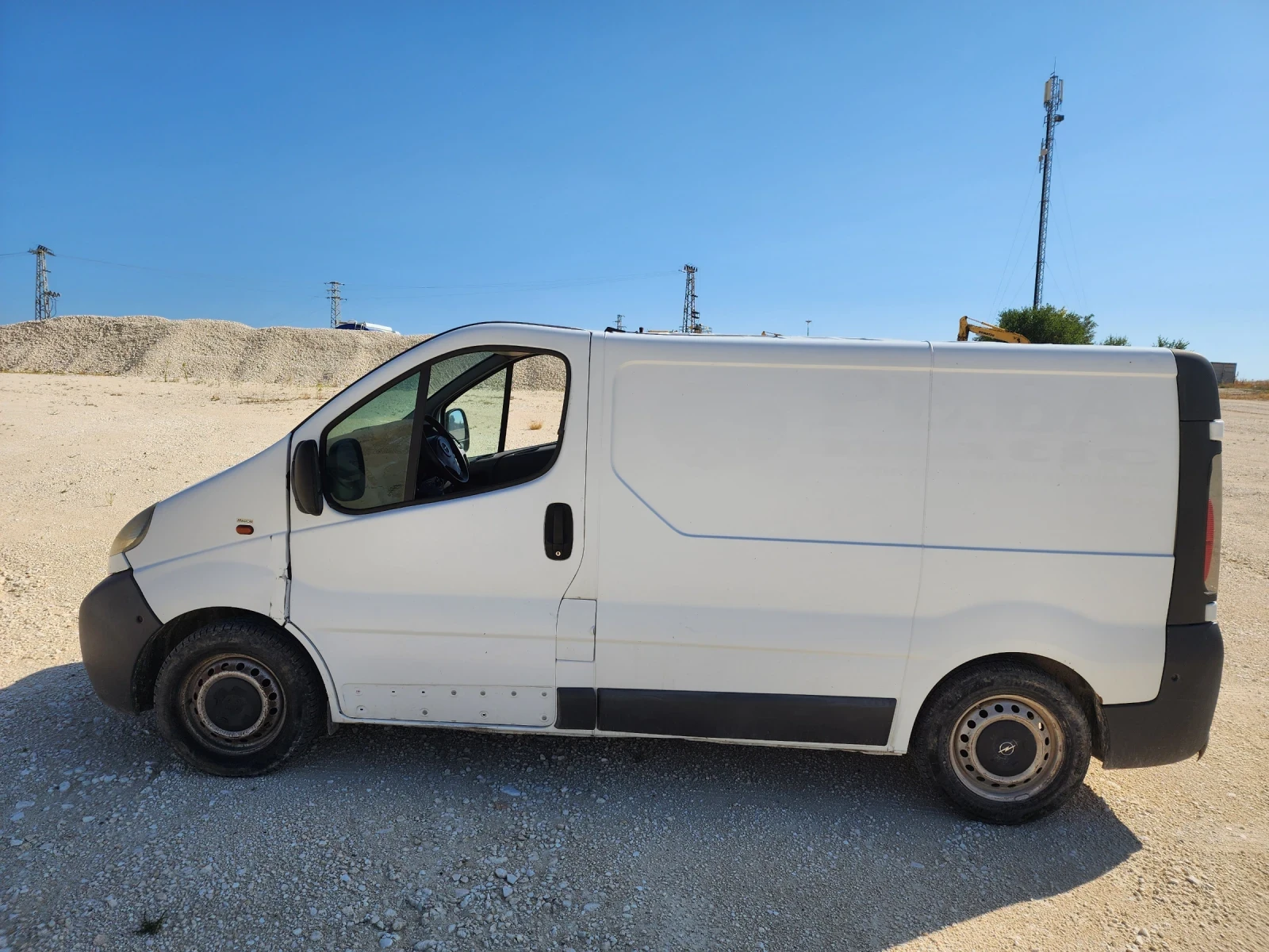 Opel Vivaro, снимка 3 - Бусове и автобуси - 56021059
