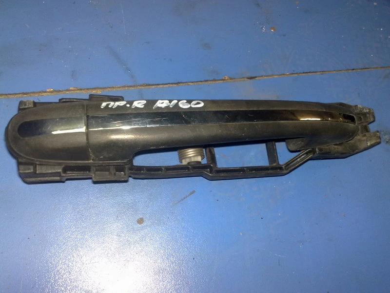 Предна дясна външна дръжка за Мерцедес А-класа 98г.