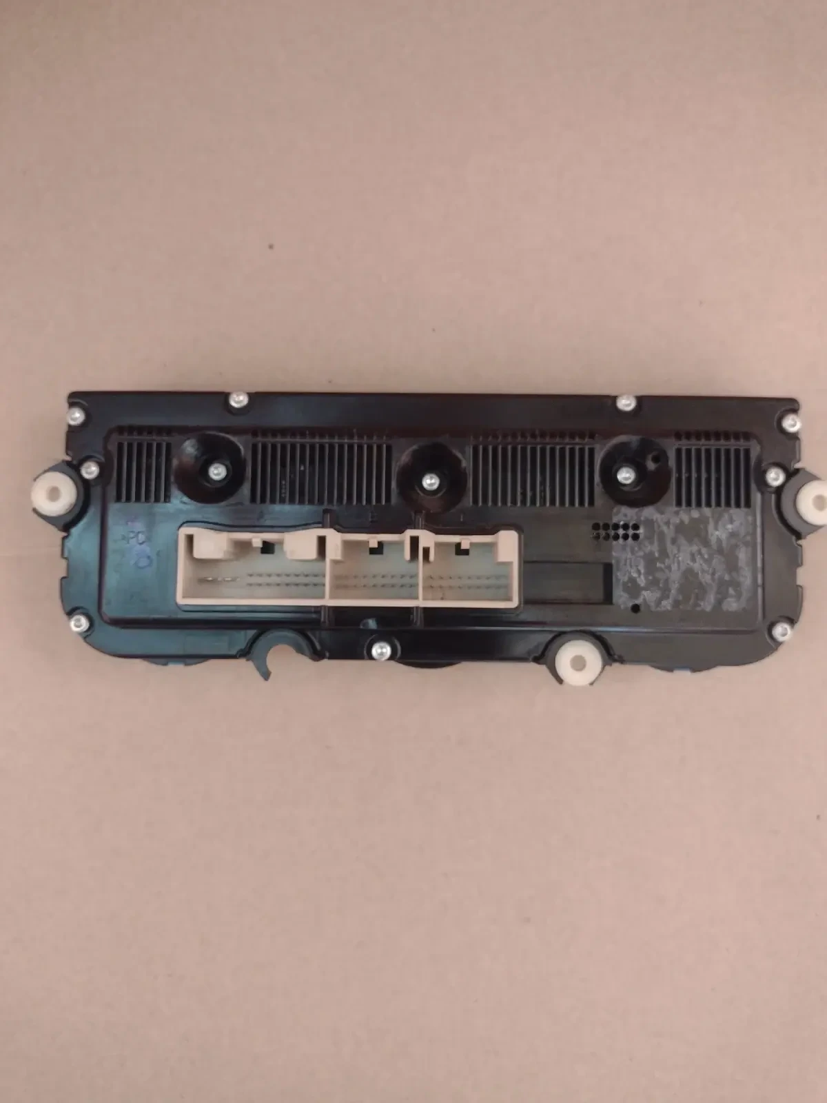 1K0907044CP ����� ����������� VW Golf 5+ 5HB008732-24 | Mobile.bg � ����������� 2