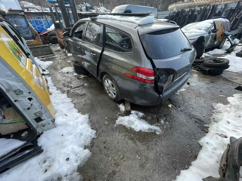 Peugeot 308 1.2 е-THP 110 на части, снимка 2 - Автомобили и джипове - 44019726