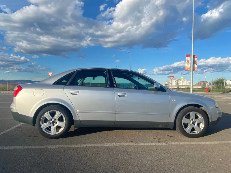 Audi A4 2.0 i, снимка 8 - Автомобили и джипове - 47242956