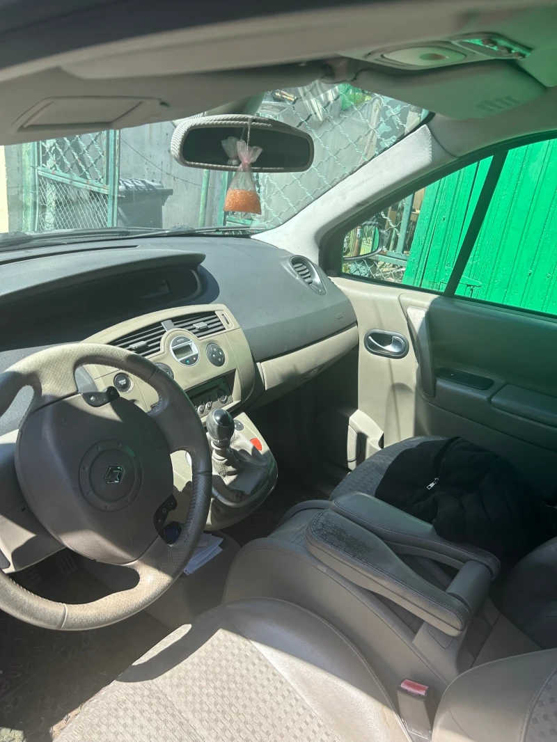 Renault Scenic, снимка 5 - Автомобили и джипове - 46946288