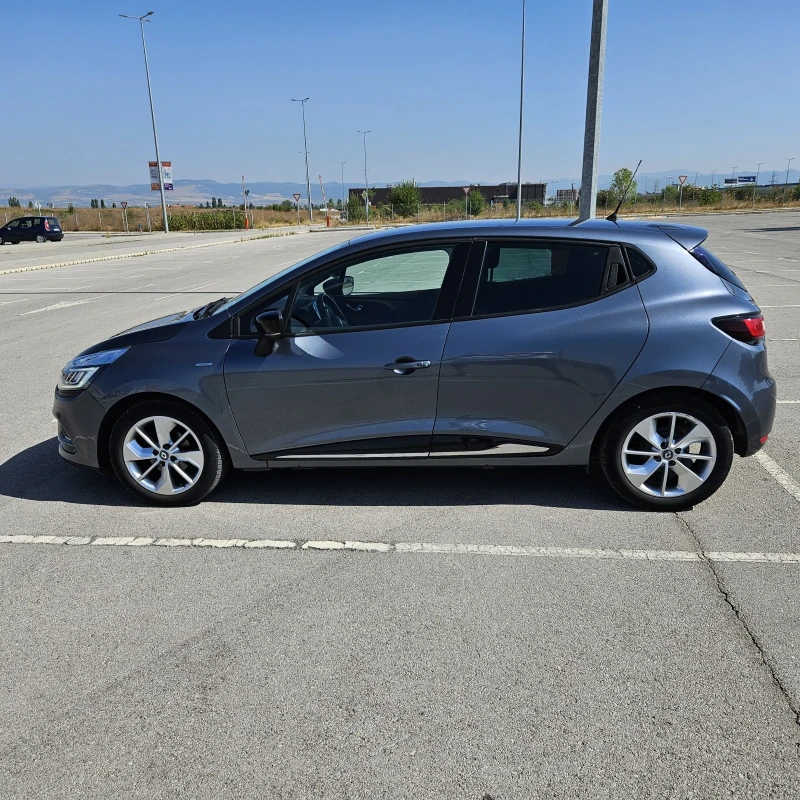 Renault Clio, снимка 4 - Автомобили и джипове - 47008857