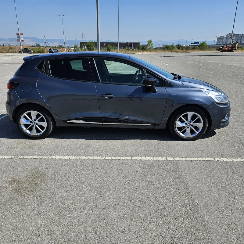 Renault Clio, снимка 3 - Автомобили и джипове - 47008857