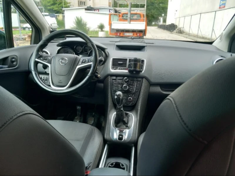 Opel Meriva, снимка 9 - Автомобили и джипове - 47487554