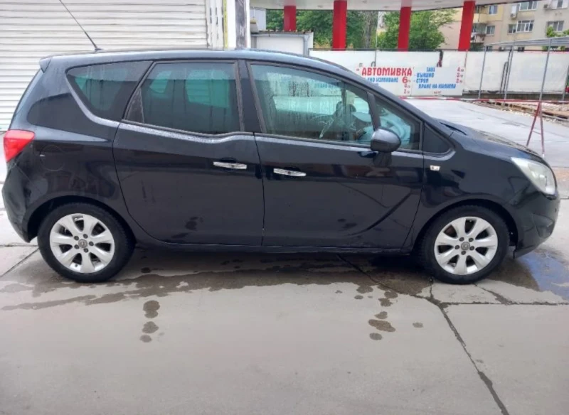 Opel Meriva, снимка 4 - Автомобили и джипове - 47487554