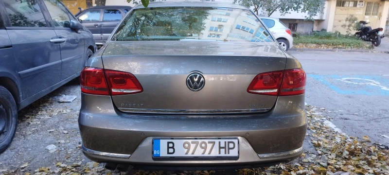 VW Passat 2.0 TDI, снимка 4 - Автомобили и джипове - 47893183