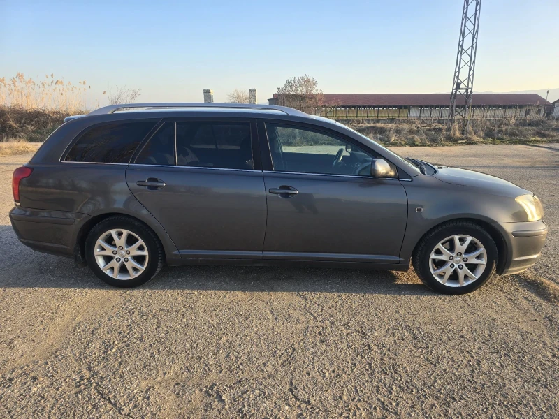 Toyota Avensis, снимка 4 - Автомобили и джипове - 49361780