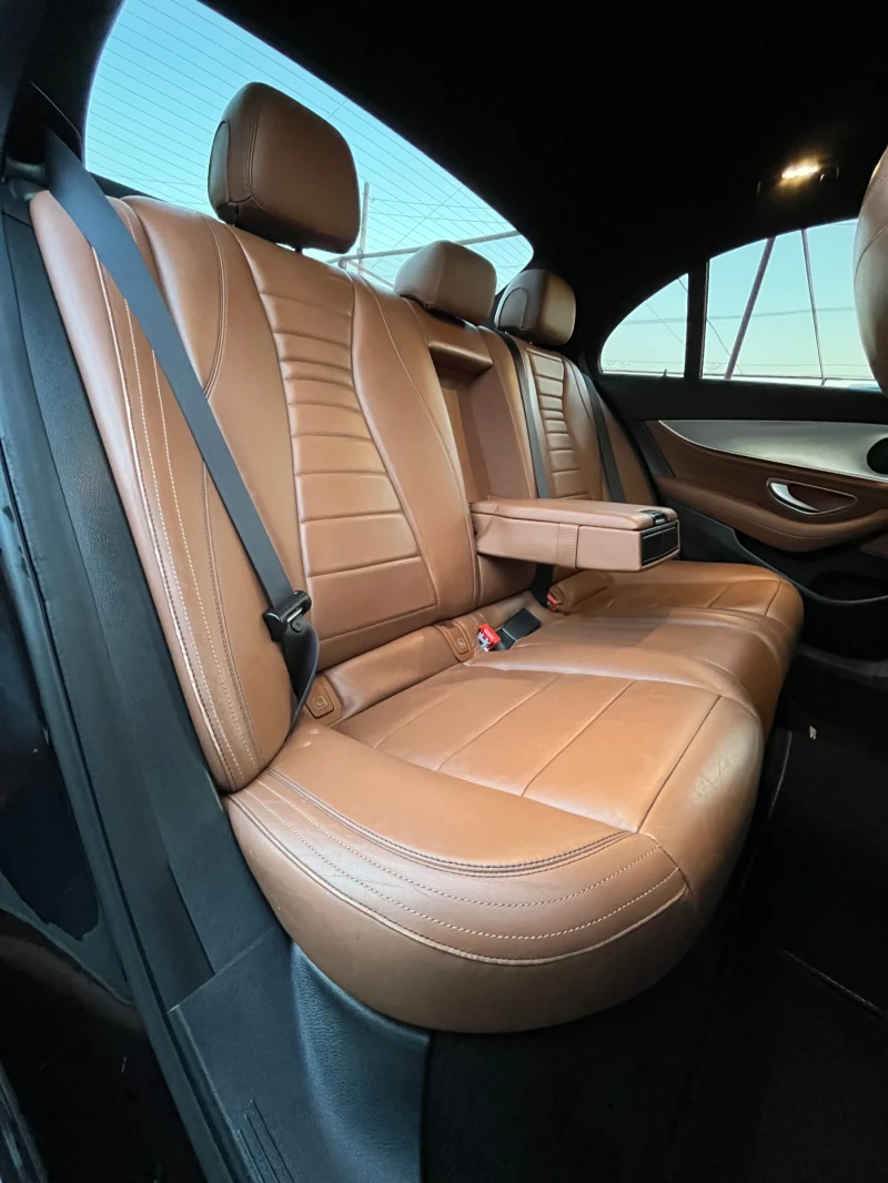 Mercedes-Benz E 220 AMG* DISTRONIC * 9G-TRONIC* 360* СОБСТВЕН ЛИЗИНГ, снимка 11 - Автомобили и джипове - 50659300