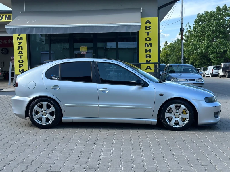 Seat Leon, снимка 4 - Автомобили и джипове - 52882382