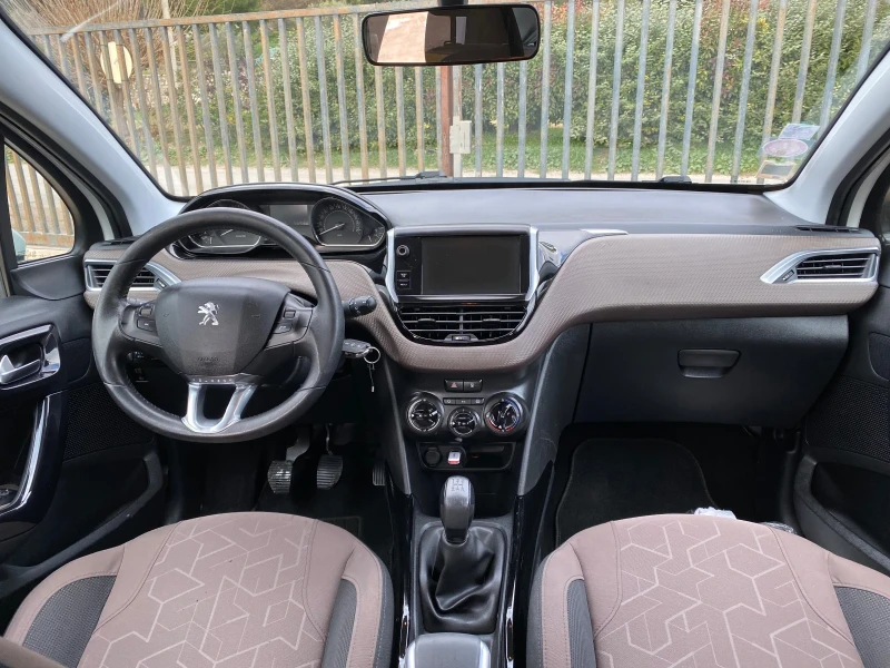 Peugeot 2008, снимка 7 - Автомобили и джипове - 52956046