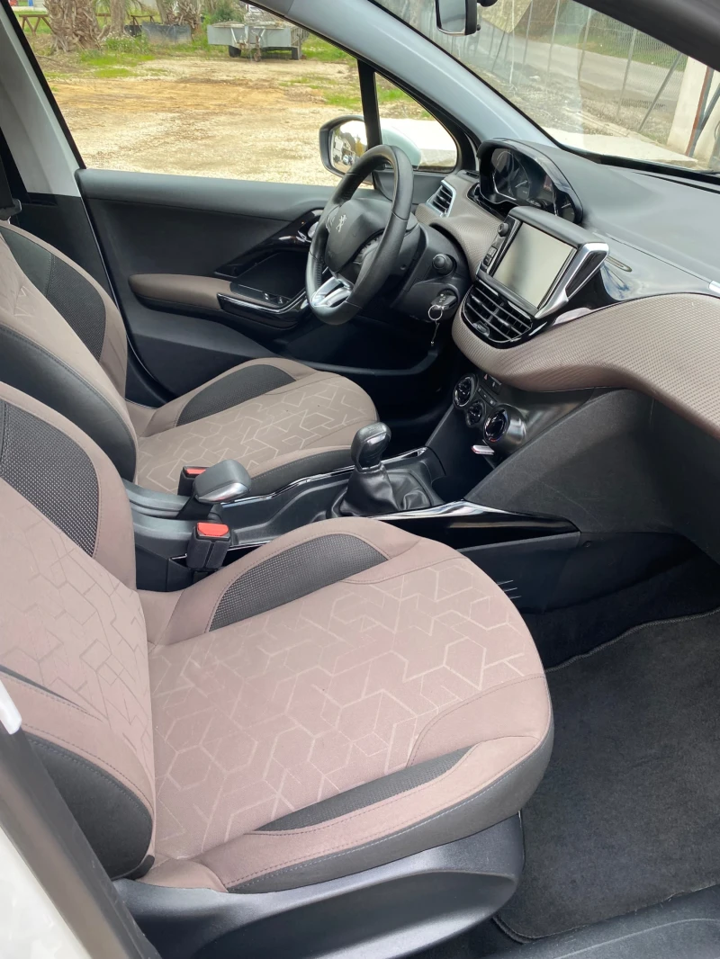 Peugeot 2008, снимка 6 - Автомобили и джипове - 52956046