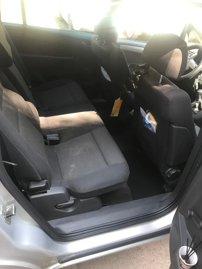 Opel Zafira 1.9, снимка 10 - Автомобили и джипове - 53205134