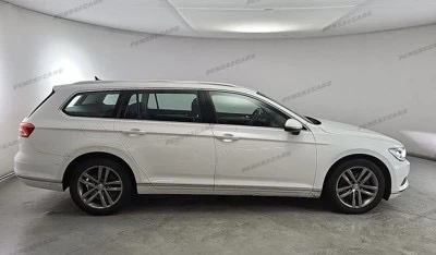 VW Passat * 2.0TDI* DSG* DIGITAL* LED* , снимка 5 - Автомобили и джипове - 53597530