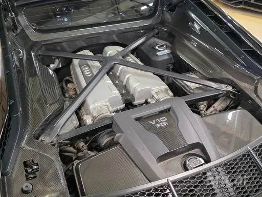 Audi R8 5.2 V10 Plus quattro* Камера, снимка 6 - Автомобили и джипове - 56680732