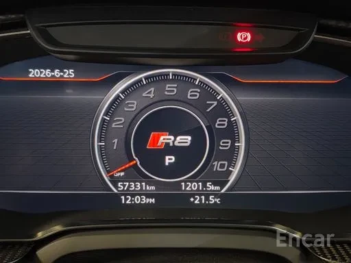 Audi R8 5.2 V10 Plus quattro* Камера, снимка 10 - Автомобили и джипове - 56680732