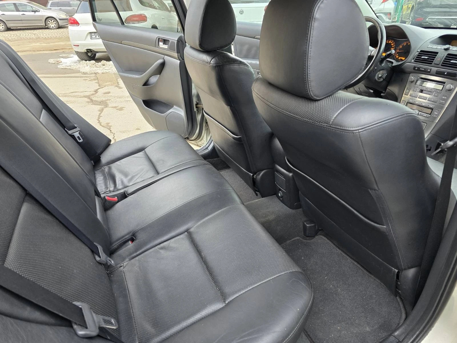 Toyota Avensis 2.0 BENZ | Mobile.bg   14