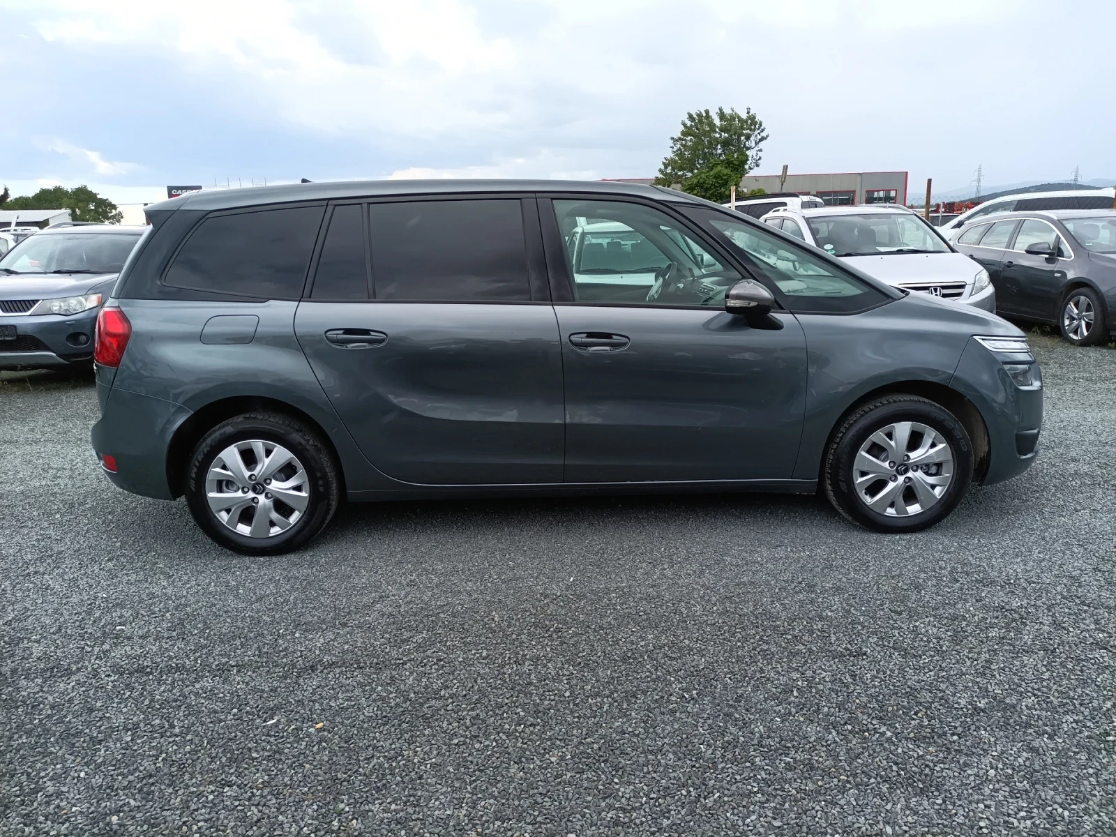 Citroen Grand C4 Picasso 1.6hdi - изображение 4